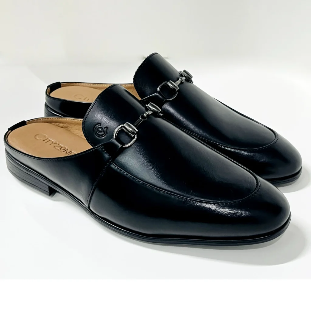 Half loafer with ornament Black